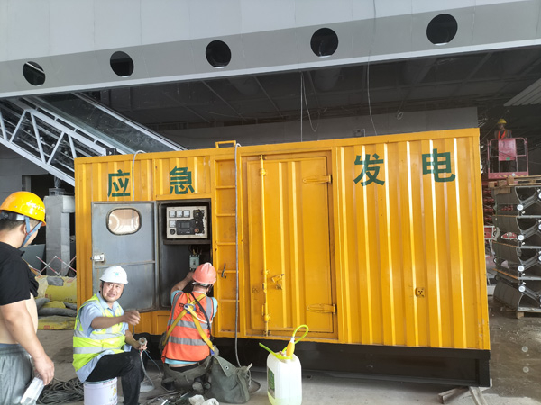 吉县怎样判断空气滤清器是否需要更换？